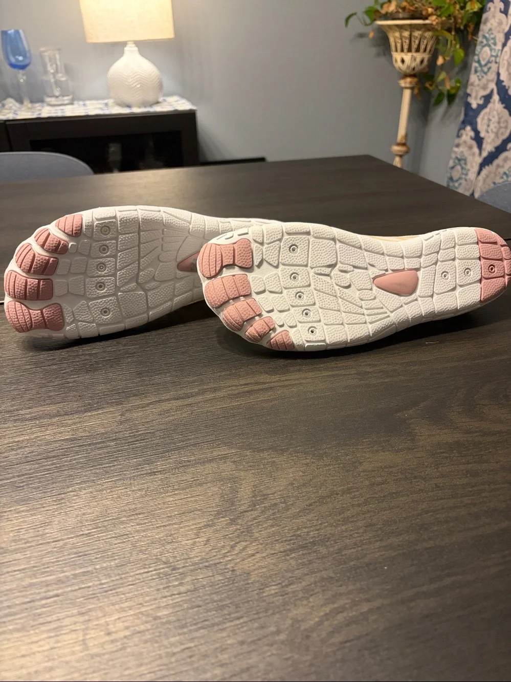 NWT Hike Footwear Lorax Pro Barefoot Shoes White Peach Unisex EU 41 / W10 M8.5